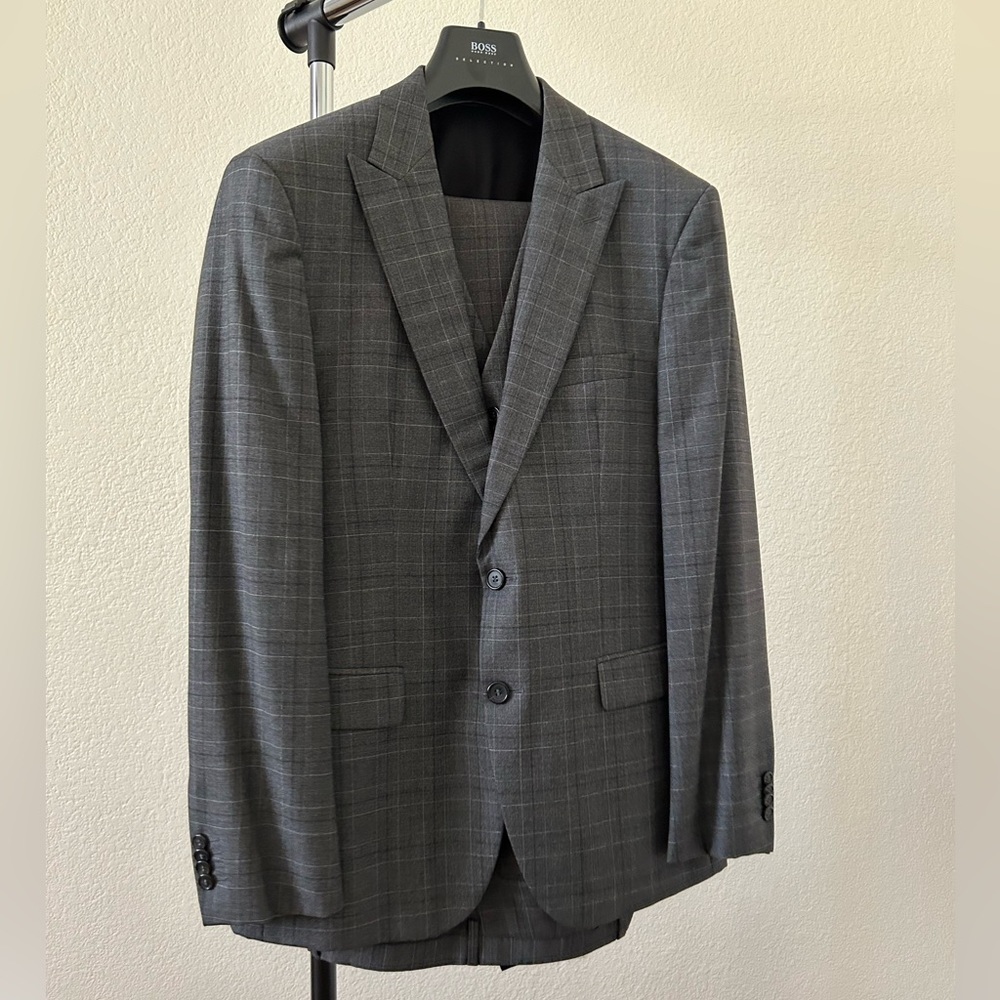 Hugo Boss Gray Plaid 3 Piece Suit